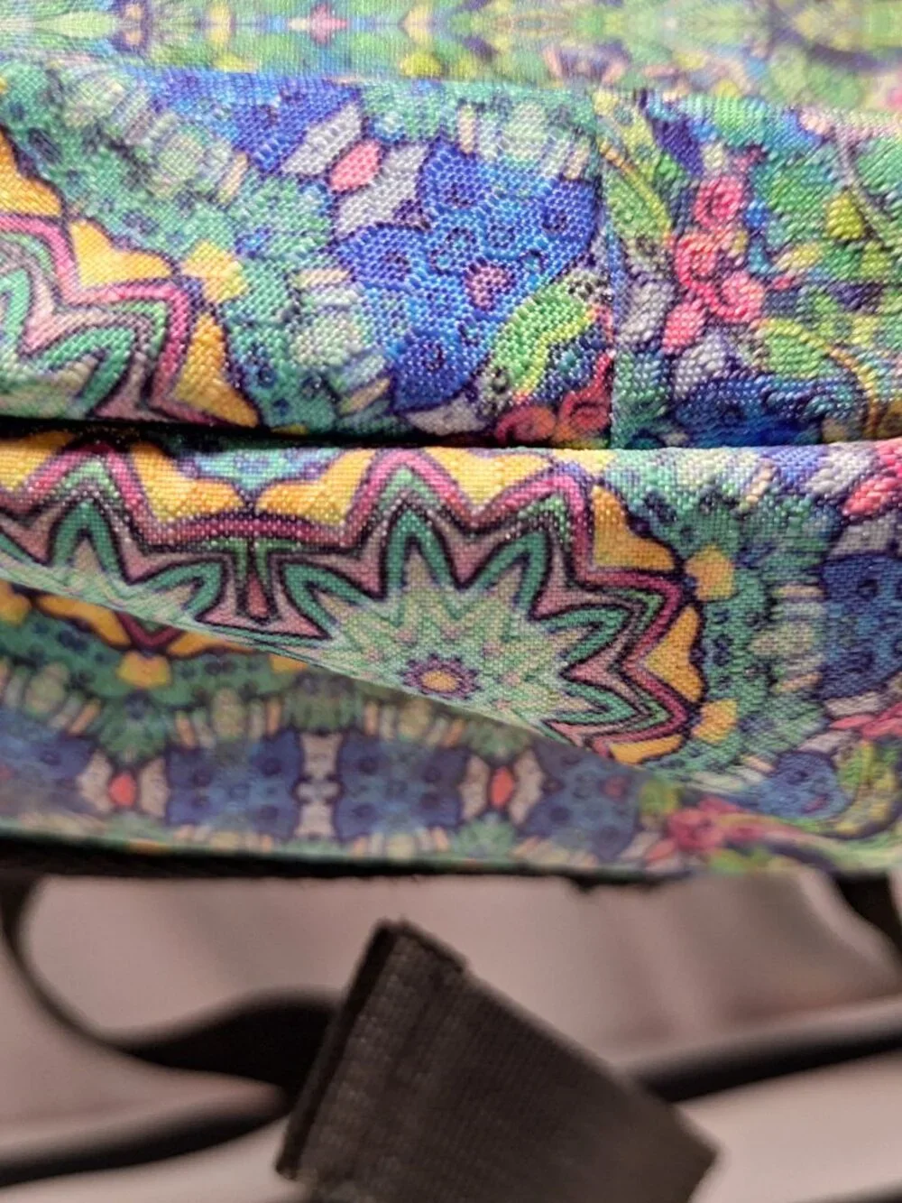 Vibedration Hydration Backpack w/o bladder, Green Blue Pink Tapestry, Used
